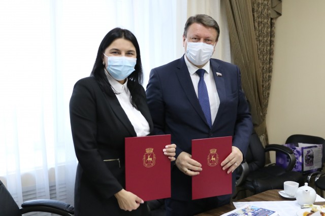 Нижегородская Дума и "Волонтеры Победы" подписали соглашение о сотрудничестве 