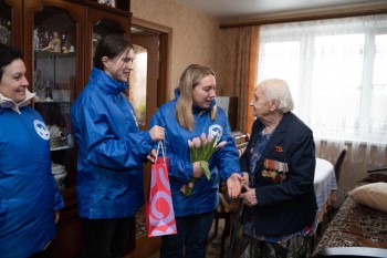 Женщин-ветеранов ВОВ поздравили с Международным женским днем в Нижнем Новгороде