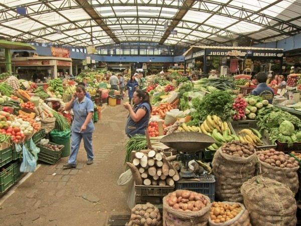 Рынок "Кузбасский" в Нижнем Новгороде временно закрыт после сообщения о массовой драке