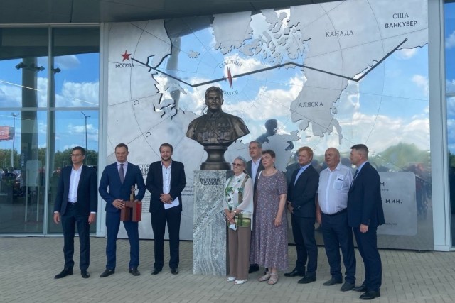Правнук легендарного лётчика Игорь Чкалов посетил аэропорт в Нижнем Новгороде