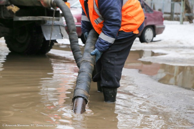 Более 1,8 тыс. кубометров воды откачено за сутки в заречной части Нижнего Новгорода