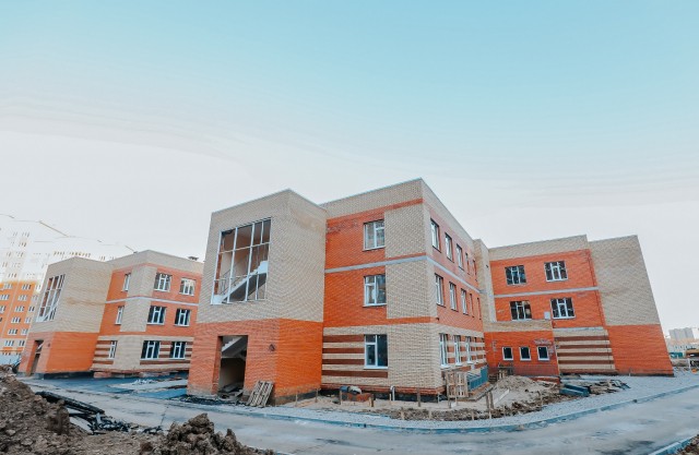 Глава администрации Чебоксар Алексей Ладыков проинспектировал строительство нового детского сада в Универститетском-2