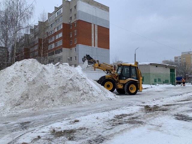 Проверка качества очистки территорий от снега прошла в Кстове после жалоб граждан в соцсетях