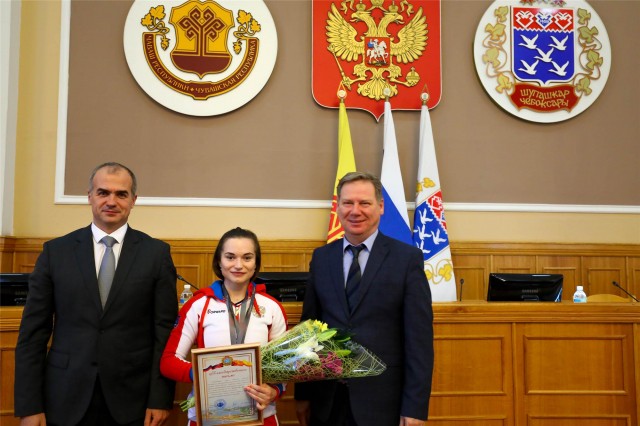 Два "серебра" и "бронзу" завоевали чебоксарские спортсменки на первенстве Европы по тяжелой атлетике