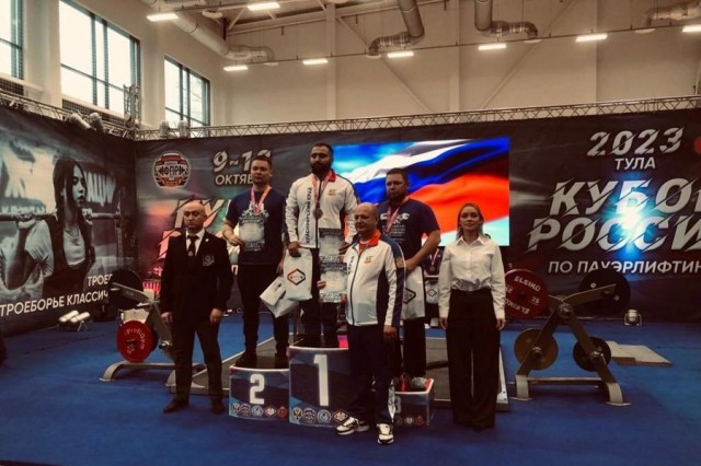 "Золото" и "серебро" получили чебоксарцы на Кубке России по пауэрлифтингу
