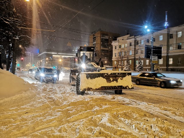 Военные были привлечены к расчистке нижегородских улиц от снега