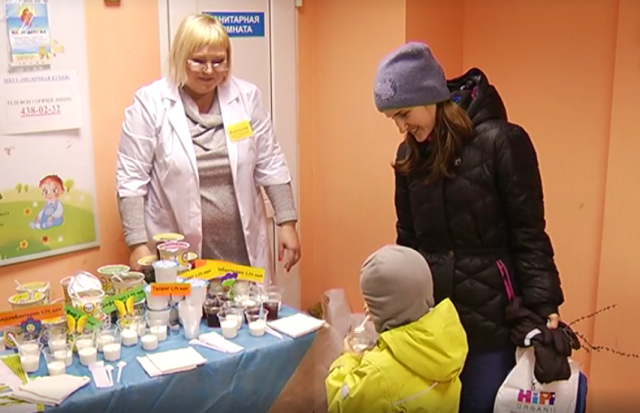 Три молочных раздатка в Нижнем Новгороде перешли на режим в две смены после обращения родителей к Владимиру Панову