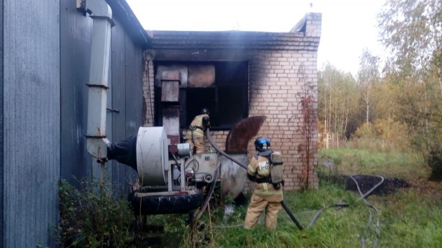 Склад поролона сгорел в Семёнове Нижегородской области