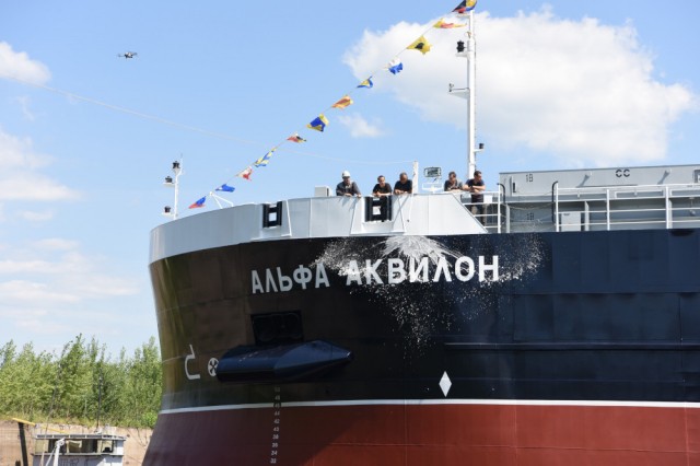 Завершающее в серии из 9 сухогрузов судно для компании "Альфа" спустили на воду в Нижнем Новгороде