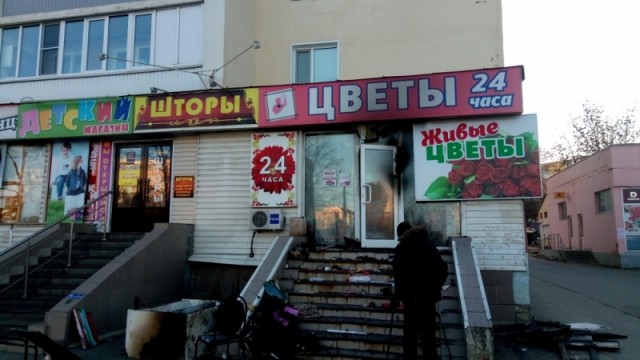Круглосуточный цветочный магазин в Саранске пострадал в результате пожара
