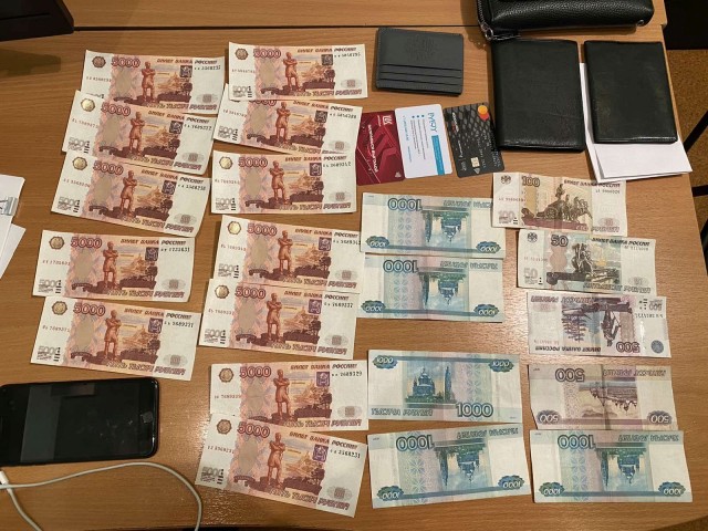Нижегородские оперативники задержали 36-летнего мужчину по подозрению в сбыте фальшивых купюр