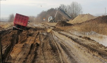 Разбитую при строительстве М-12 дорогу в Вадском районе восстановят пока без асфальта