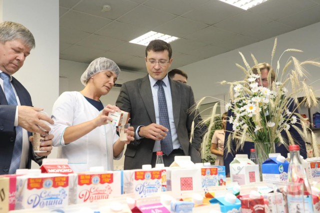 Губернатор Нижегородской области Глеб Никитин посетил Шахунью:  визит на молокозавод и в больницу 