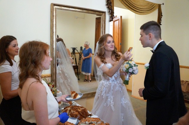 Проект "Свадьба - с караваем по ГОСТу" прошёл в Доме бракосочетаний