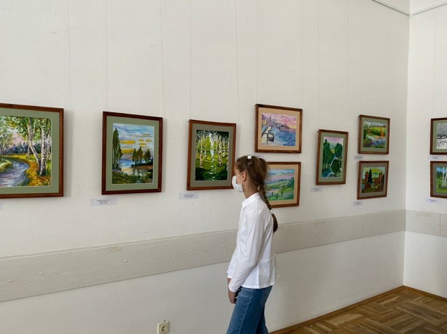 Выставка детского рисунка "Пейзажи родного края" открылась в Нижегородском выставочном комплексе