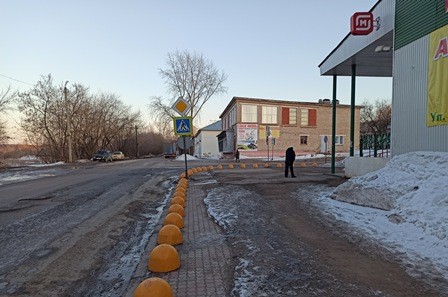 Стихийная парковка в городе Нытва Пермского края устранена после жалобы гражданина прокурору