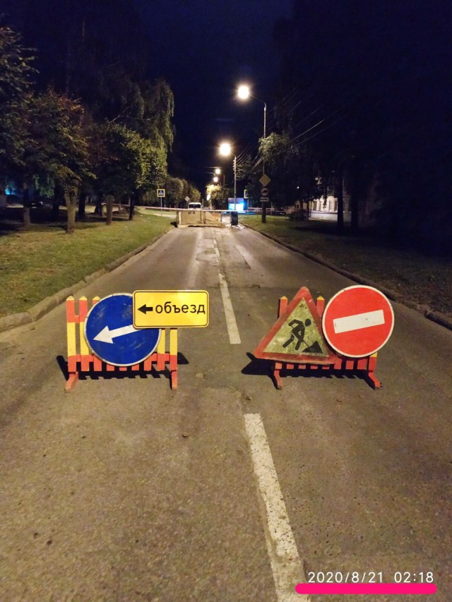 Дефект проезжей части устраняют на улице Урукова в Чебоксарах