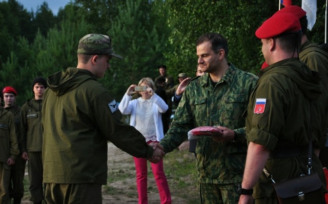  Более 70 воспитанников военно-спортивного лагеря "Партизан" приняты в юнармейцы в Нижегородской области