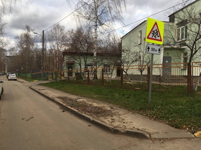 Тротуар на улице Никиты Рыбакова в Нижнем Новгороде восстановили по обращению жителей