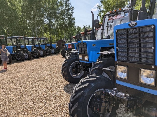 Минский тракторный завод открыл торгово-сервисный центр на базе Лукояновского губернского колледжа
