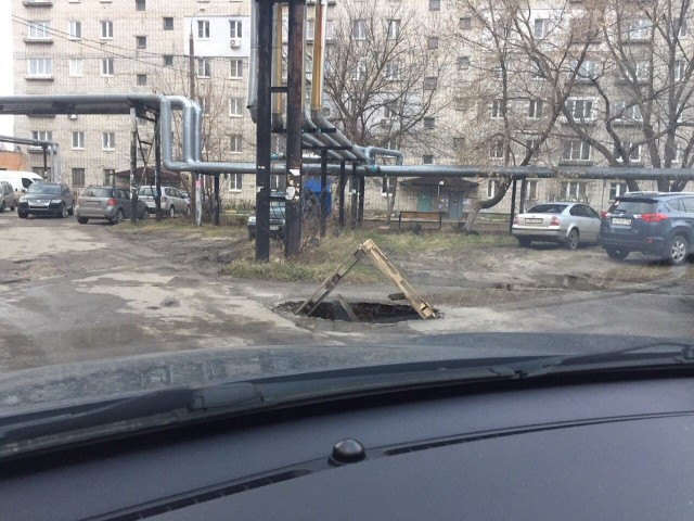 Провал на ул. Архангельская в Нижнем Новгороде ликвидирован после жалобы через соцсети