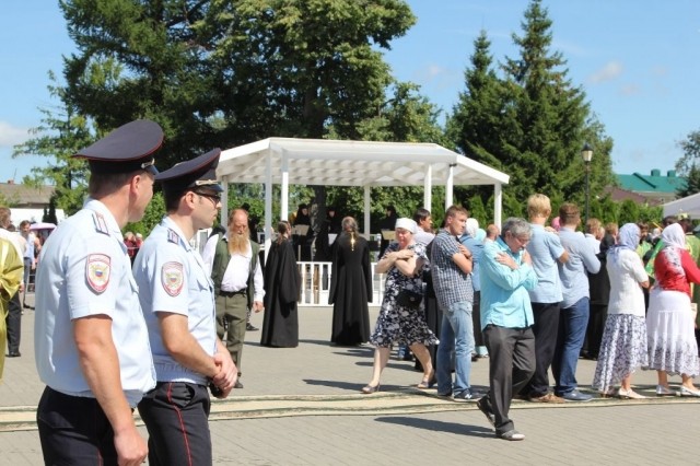 Около 60 правонарушений совершено во время праздничных мероприятий в Дивеево Нижегородской области с 30 июля по 1 августа