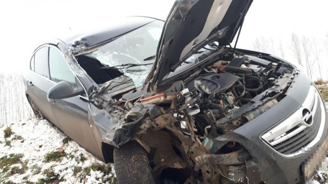 Два человека пострадали при столкновении Opel и грузовика на трассе Нефтекамск-Янаул