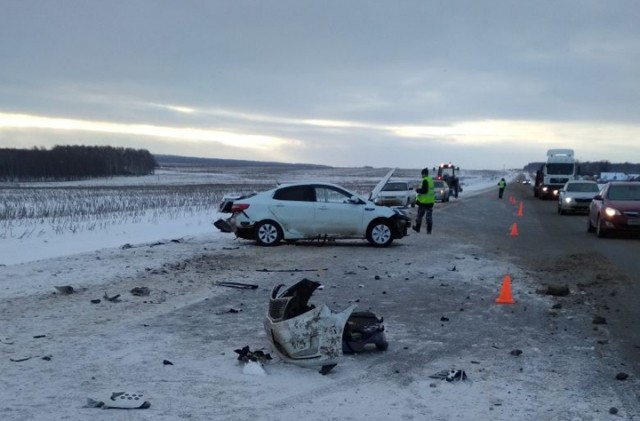Пассажирка Kia погибла при столкновении с Opel на трассе Уфа-Оренбург