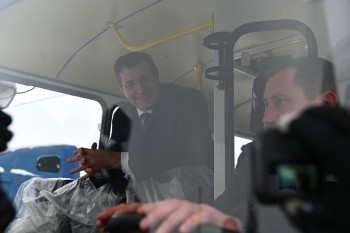Глеб Никитин передал Сосновскому автопредприятию 10 новых автобусов 