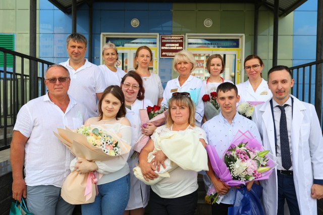 Замгубернатора поздравил жительницу Дзержинска, которая родила после трансплантации органов