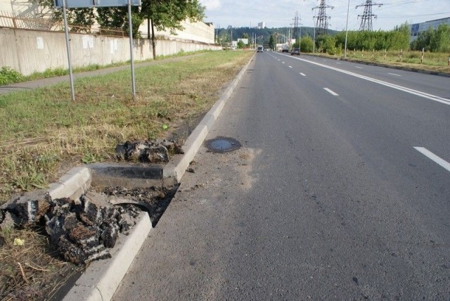 Чугунные люки ливневой канализации на Восточном проезде в Ленинском районе Нижнего Новгорода будут заменены на пластиковые