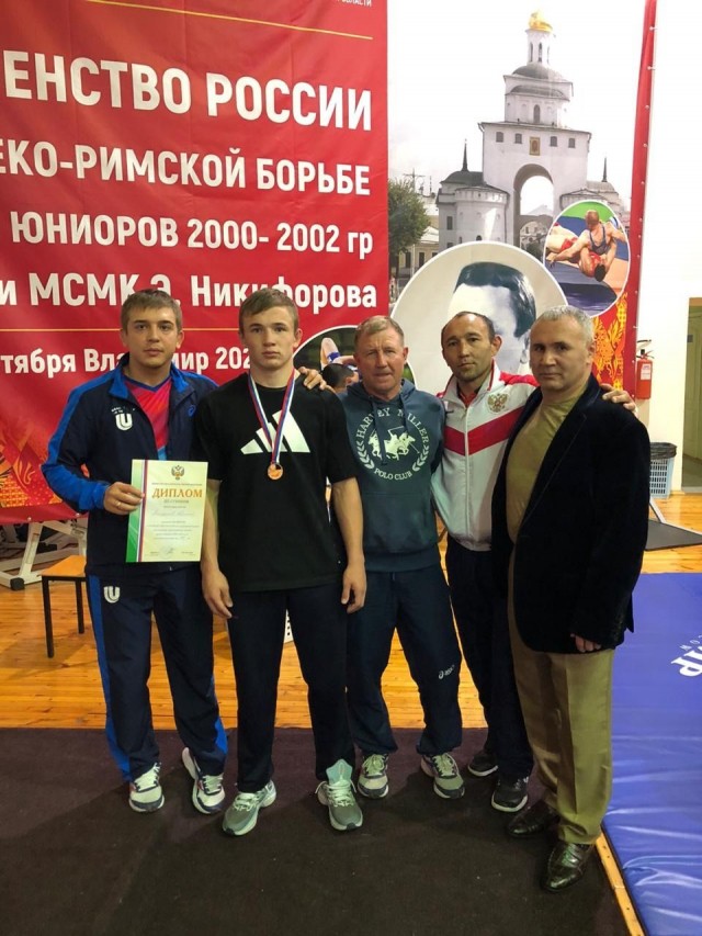 Нижегородцы завоевали бронзовые медали первенства России по греко-римской борьбе