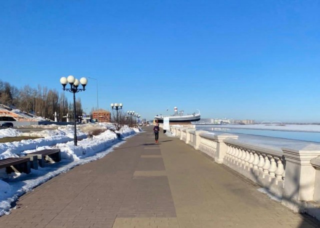 Уборка снега продолжается на улицах Нижнего Новгорода