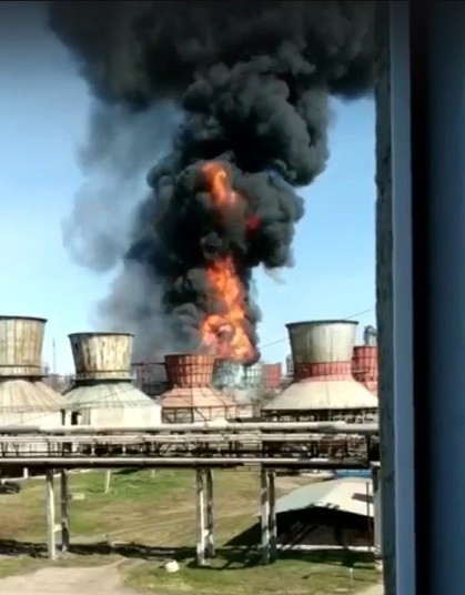 Пожар произошёл на заводе "Синтез-Каучук" в Башкирии (ВИДЕО)