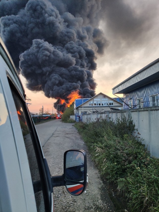 Склад ГСМ объёмом около 500 тонн горит в Нижегородской области (ВИДЕО)