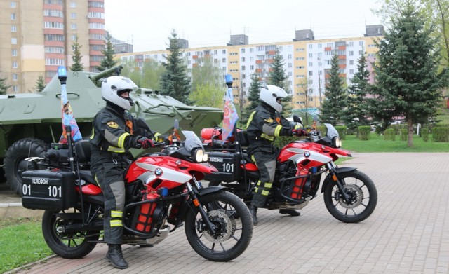 Сотрудники МЧС организовали мотопробег в рамках 75-летия Победы и борьбы с коронавирусом в Нижнем Новгороде (ФОТО,ВИДЕО)
