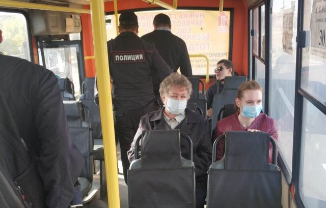 Число пассажиров без масок в общественном транспорте Нижнего Новгорода сократилось