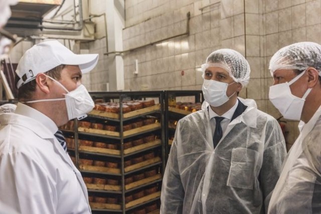 Замгубернатора Андрей Гнеушев проверил работу арзамасского хлебозавода в режиме повышенной готовности
