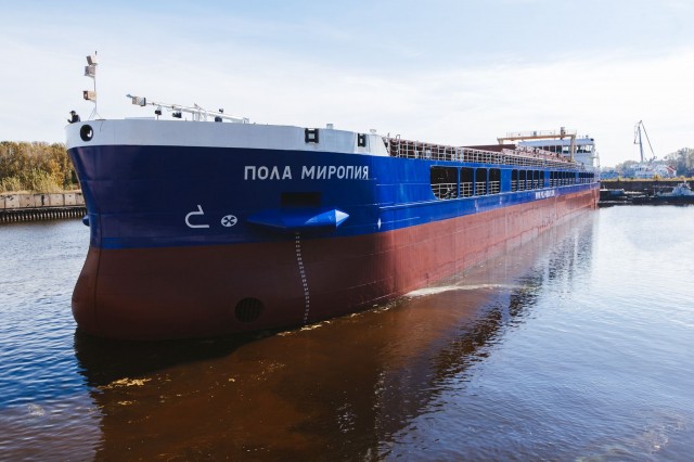 Нижегородский завод "Красное Сормово" спустил на воду двадцатый сухогруз проекта RSD59
