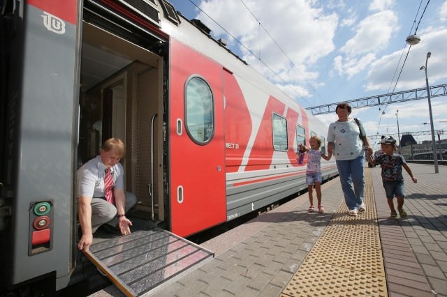 Горьковский филиал АО "ФПК" оборудовал 180 вагонов трапами для безопасного и комфортного перехода с платформы в вагон