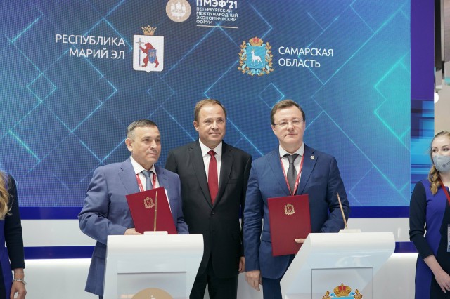 Полпред президента в ПФО Игорь Комаров провел ряд встреч на форуме ПМЭФ-2021