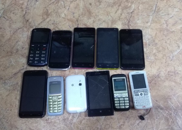Мобильные телефоны пытались перебросить в колонию в Нижегородской области 