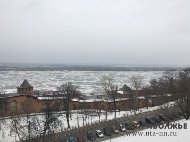 Нефтяные пятна на Волге грозят не только ухудшением экологии, но и отключением теплоснабжения в трёх районах Нижнего Новгорода
