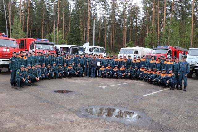 Ульяновский и Пензенский отряды МЧС отправились домой в связи со стабилизацией ситуации с лесным пожаром у ЗАТО Саров (ВИДЕО)