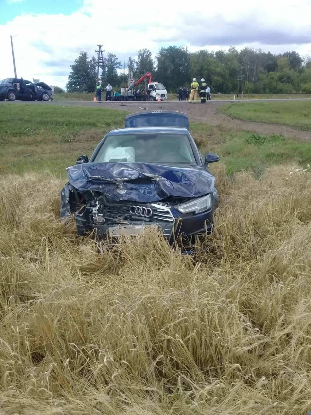 Два пенсионера погибли в столкновении ВАЗ и Audi на трассе в Нижегородской области