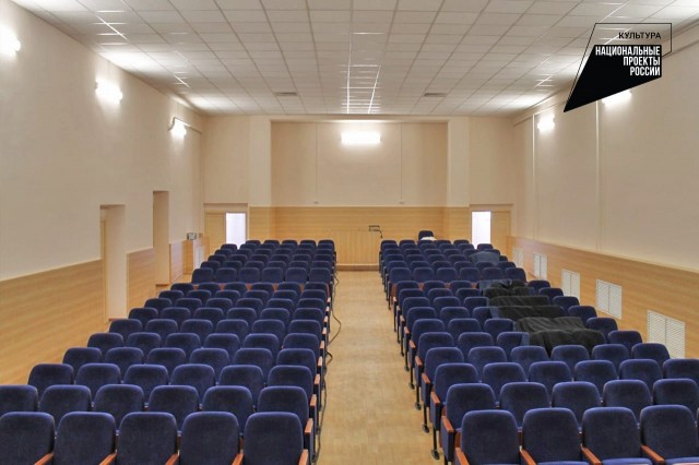 Капремонт зрительного зала завершили в ДК посёлка Сатис в Нижегородской области. 