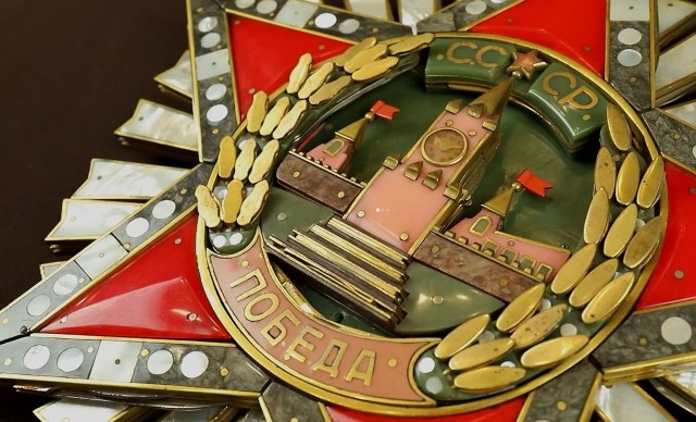 Сделанный из 85 ножей макет ордена "Победа" войдет в экспозицию выставки в музее истории художественных промыслов Нижегородской области