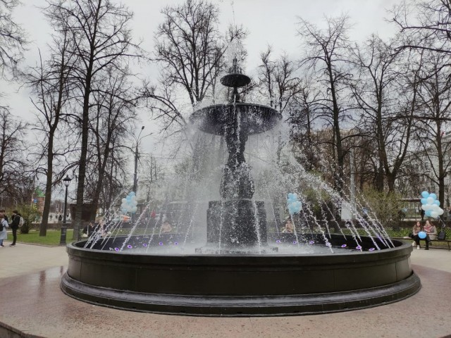 Нижегородский водоканал открыл фонтан на пл. Минина и Пожарского