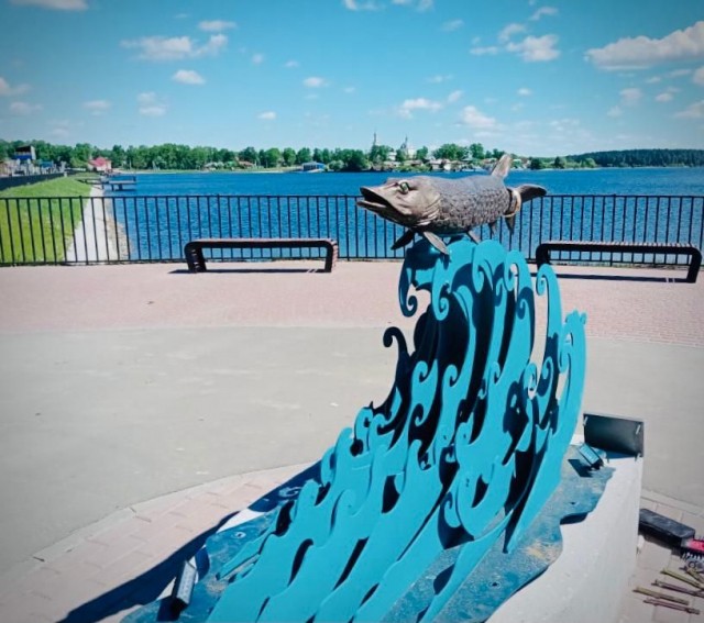 Памятник щуке появился на набережной в Выксе