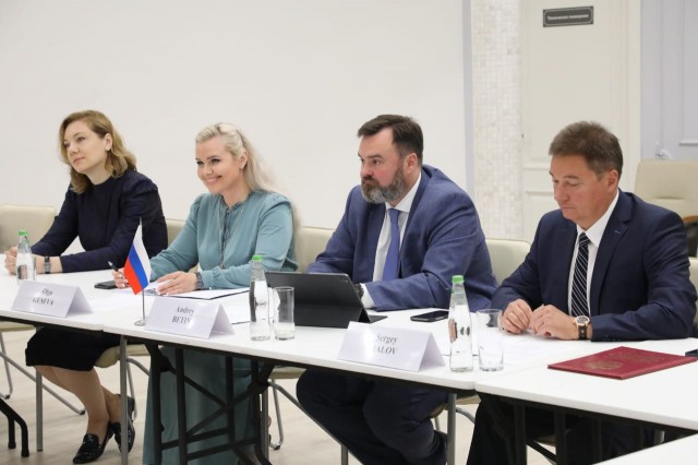 Замгубернатора Нижегородской области Андрей Бетин встретился с делегацией Республики Сербской